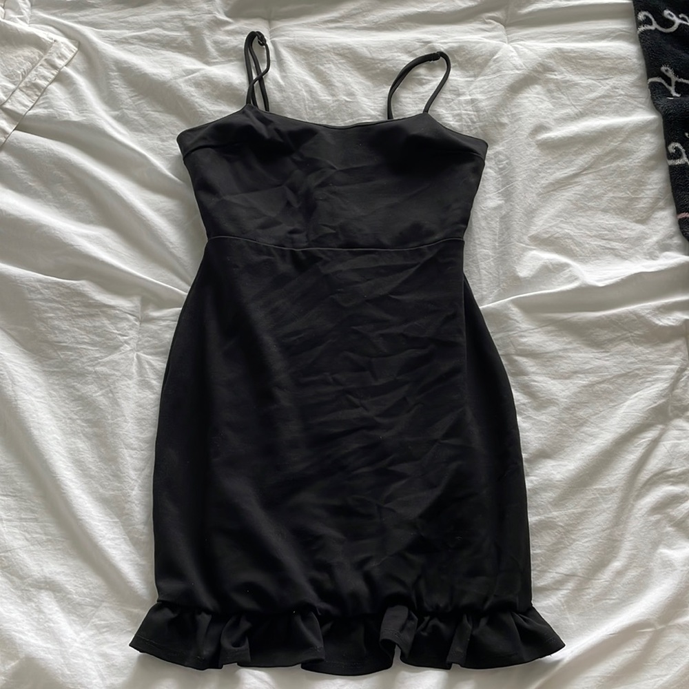 Black bodycon dress
